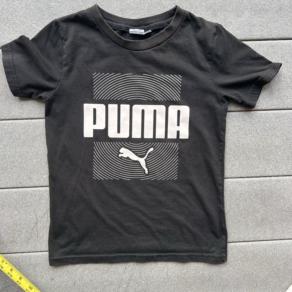 PUMA Boys Black & White Graphic Logo Crew Neck Short Sleeve T-Shirt Sz S